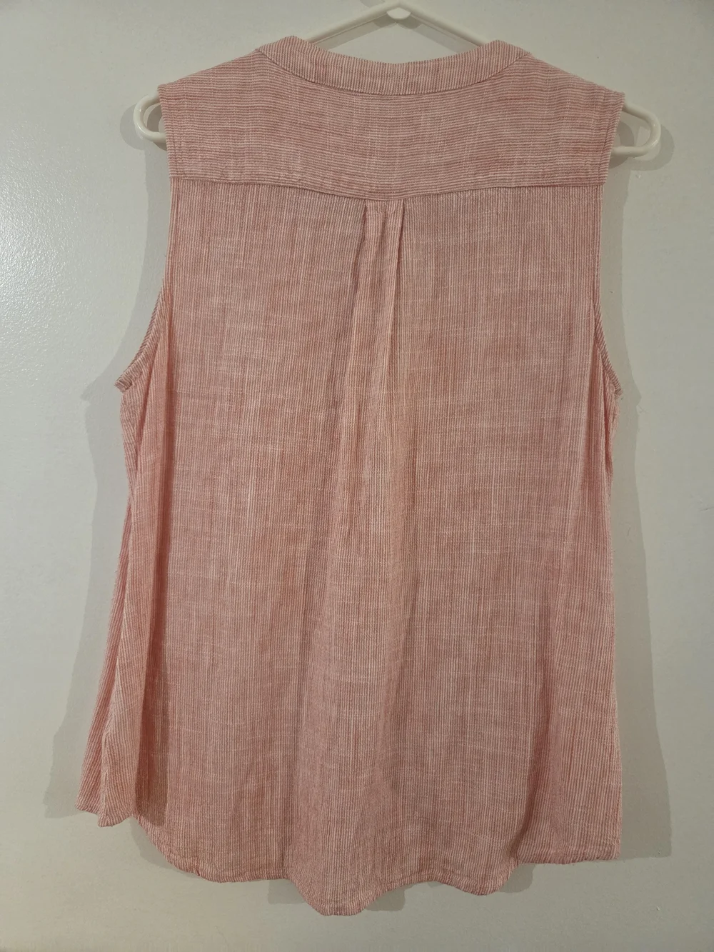 Sleeveless Button-Down Top in Dusty Pink - Picture 3 of 5